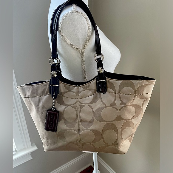 Coach Carly signature canvas shoulder/Tote GUC - Picture 6 of 15
